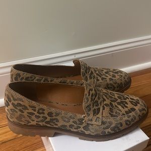 NEVER WORN Lucky Brand Leopard Loafers